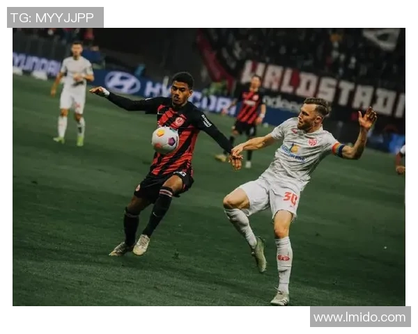 德甲热门对决,法兰克福战平多特蒙德继续领跑竞争