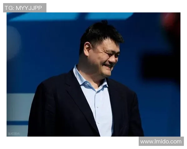 老美眼中的姚明:从篮球巨星到中美文化桥梁的传奇故事